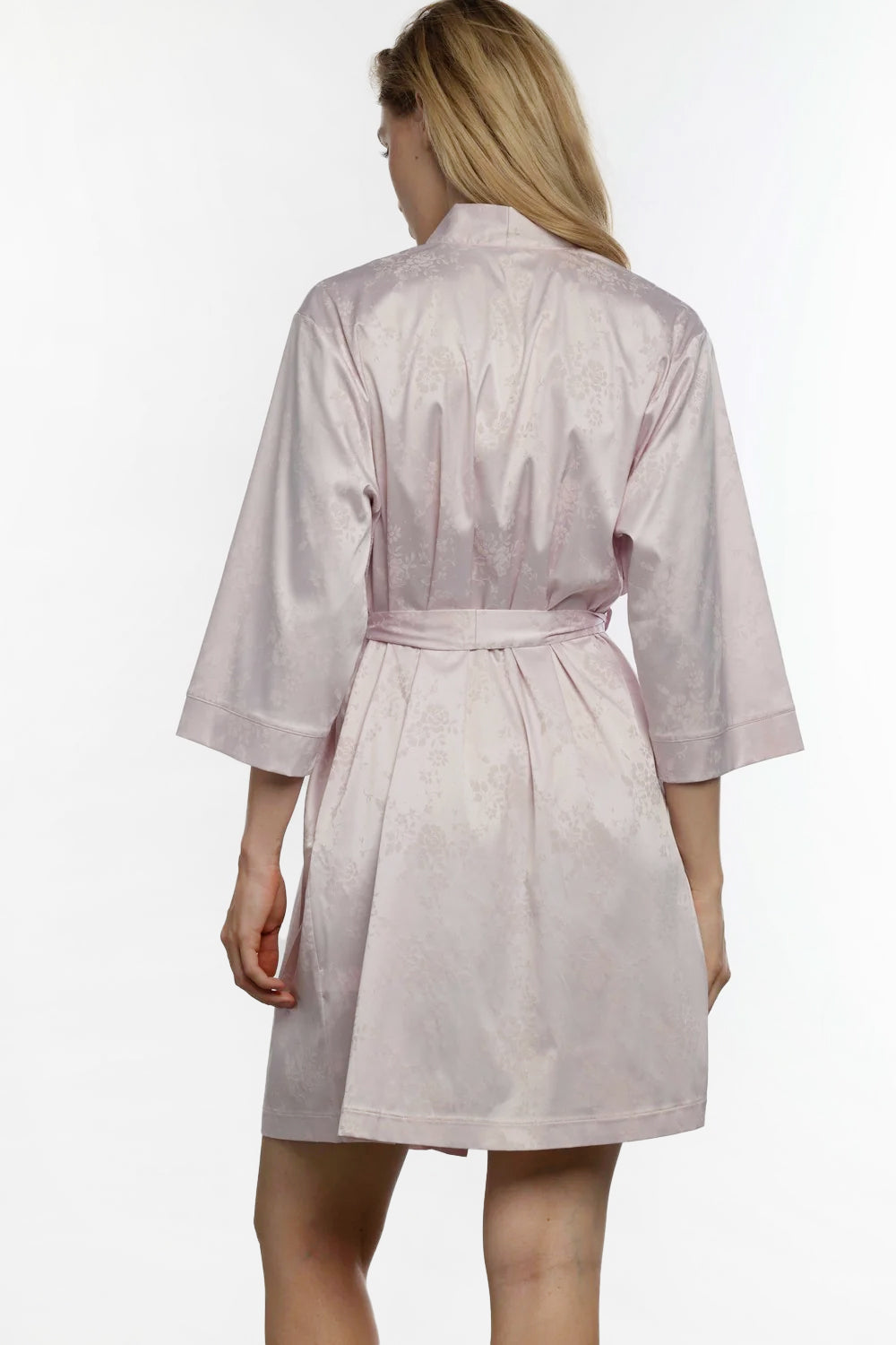 Атласный халат с цветами 8249.5 light rose