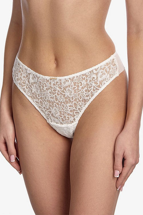 Трусики стринг с кружевом Дримленд С15 white