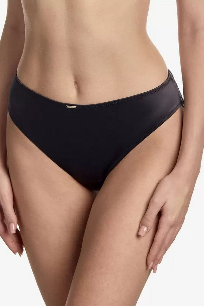 Трусики слип с вышивкой Эклипс Т8 black