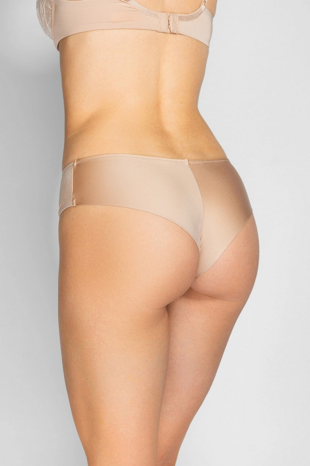 Трусики бразилиана с вышивкой 8184-24 beige