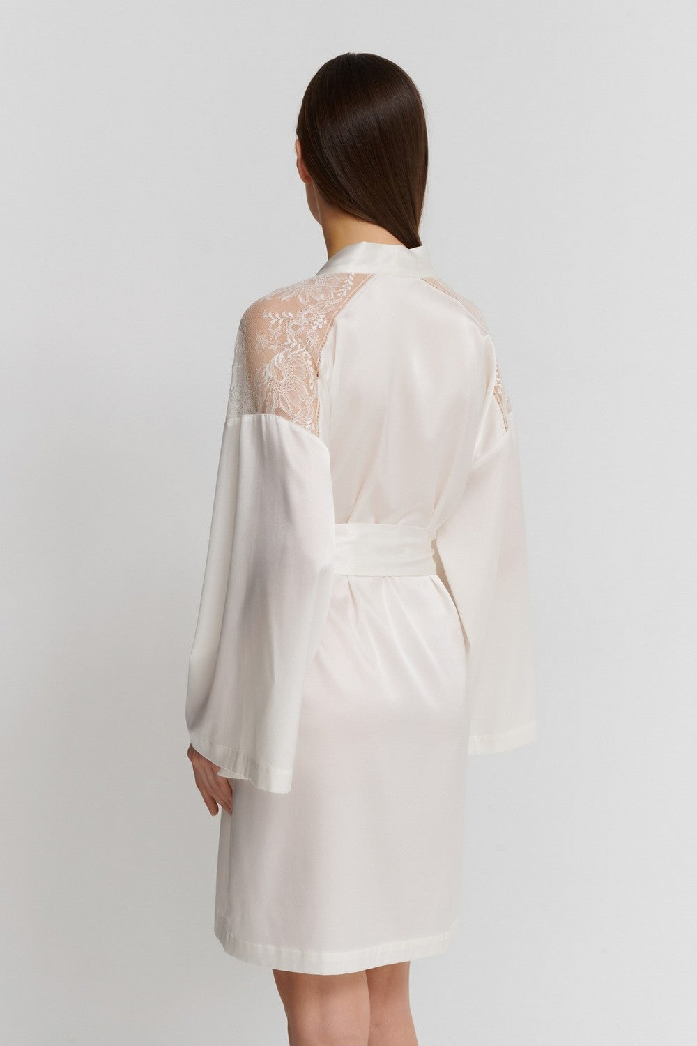 Шелковый халат с кружевом 2S65 Midnight Whisper opale