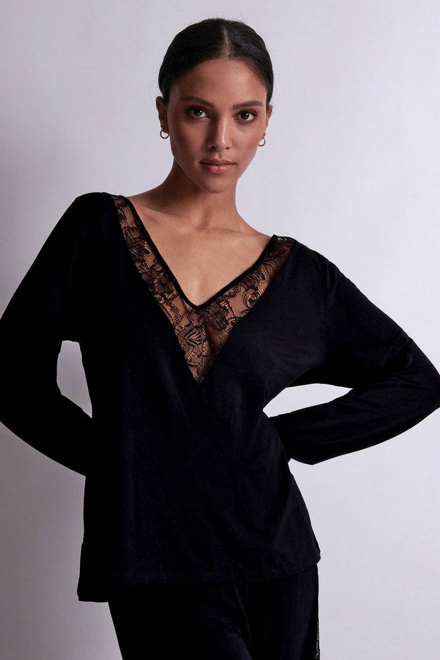 Жіночий лонгслів з модалу RL74 Lazy Days black Aubade