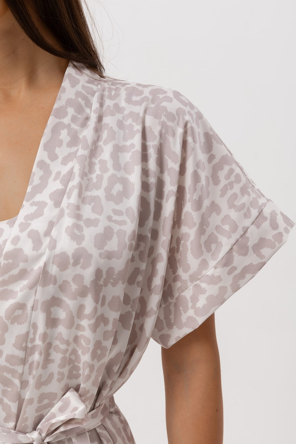 Атласний халат із принтом 0242 cappuccino leopard Barwa