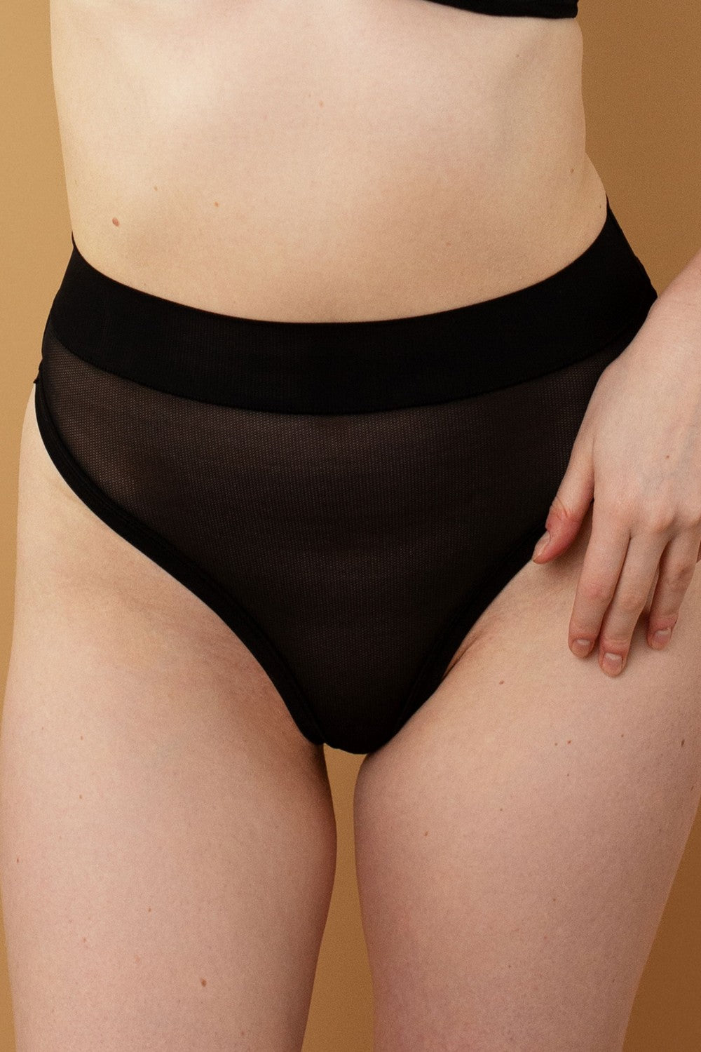 Высокие трусики стринг SLZ26202102 black