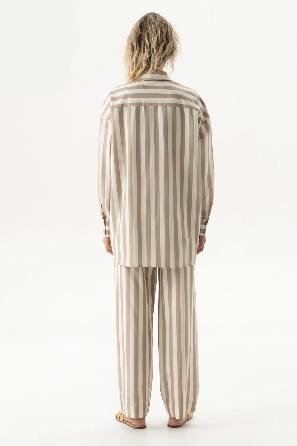 Хлопковые брюки 251204-06 Strapped Cotton oat milk