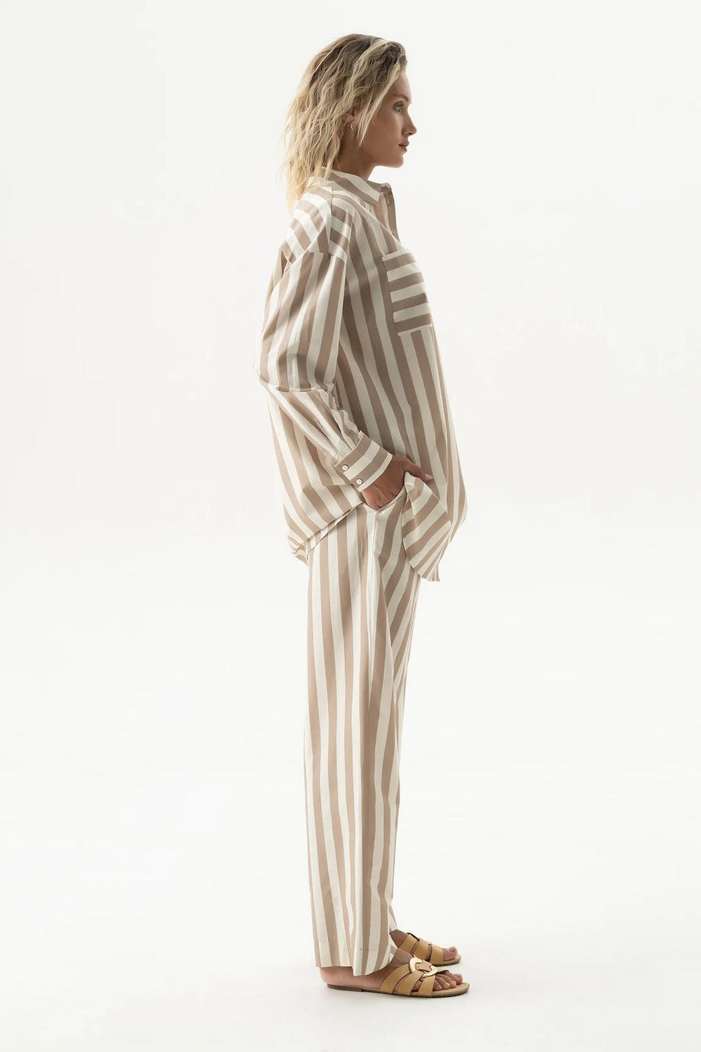 Хлопковые брюки 251204-06 Strapped Cotton oat milk