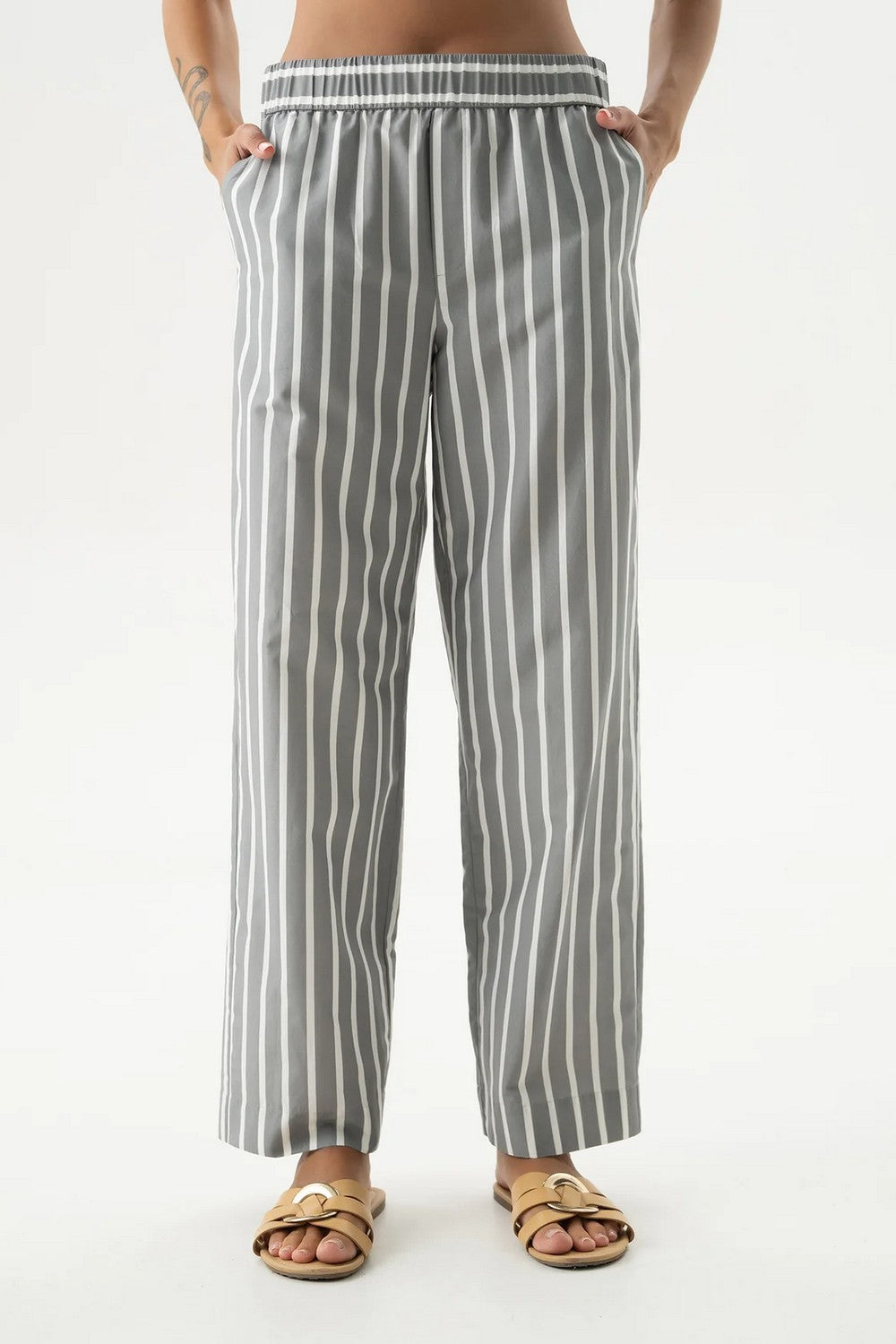 Хлопковые брюки 251204-06 Strapped Cotton quiet gray