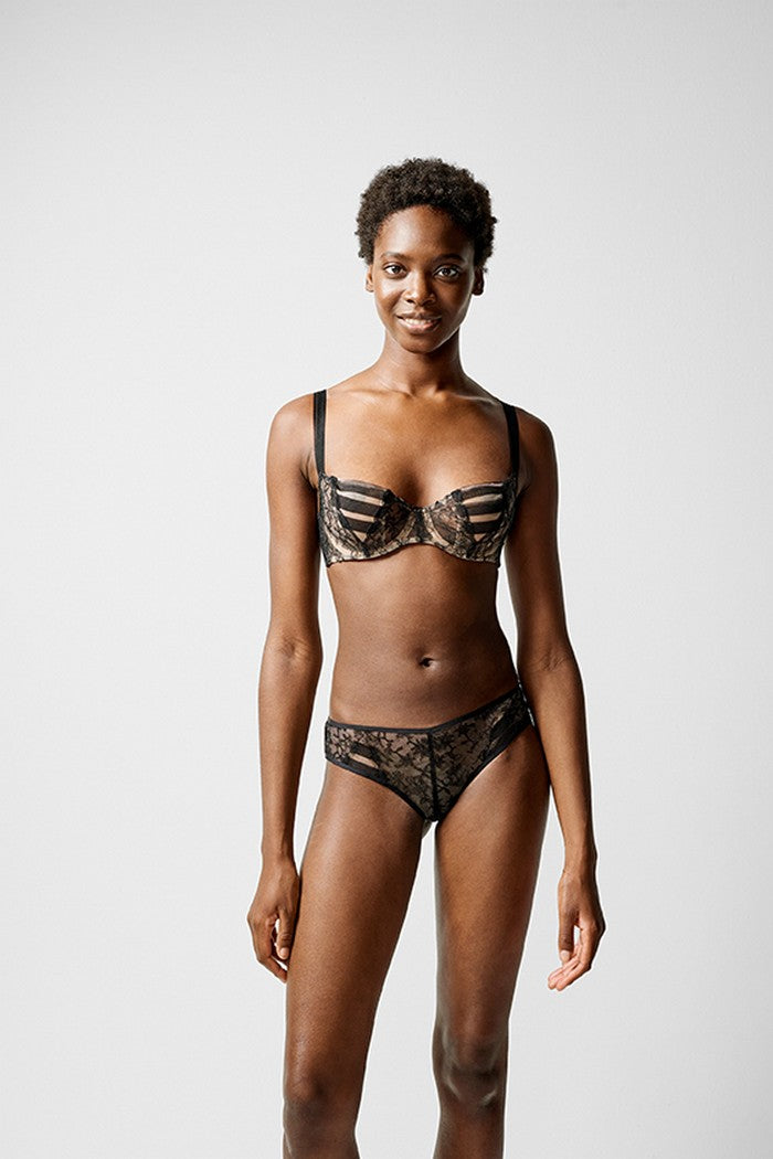 Кружевной бюстгальтер балконет 02E1 noir