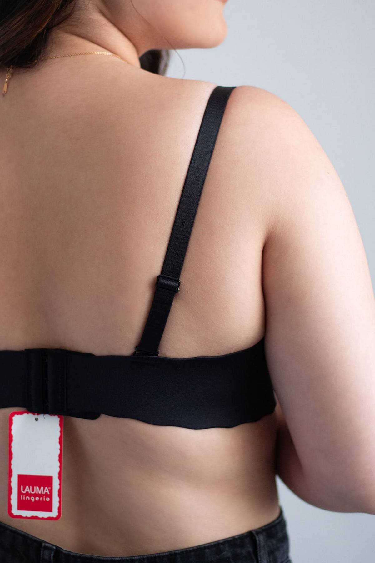 Бесшовный бюстгальтер Invisible Seamless 77D30 black