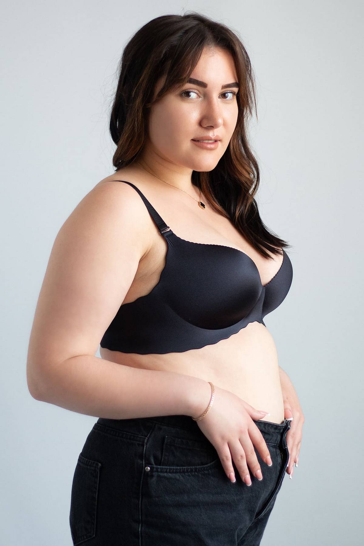 Бесшовный бюстгальтер Invisible Seamless 77D30 black