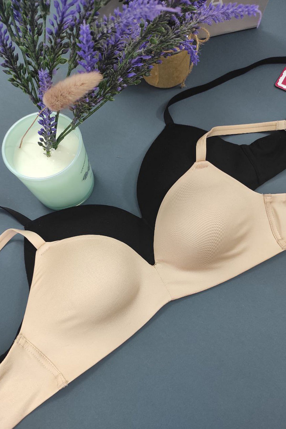 Бесшовный бюстгальтер Shape 92H30 silver peony