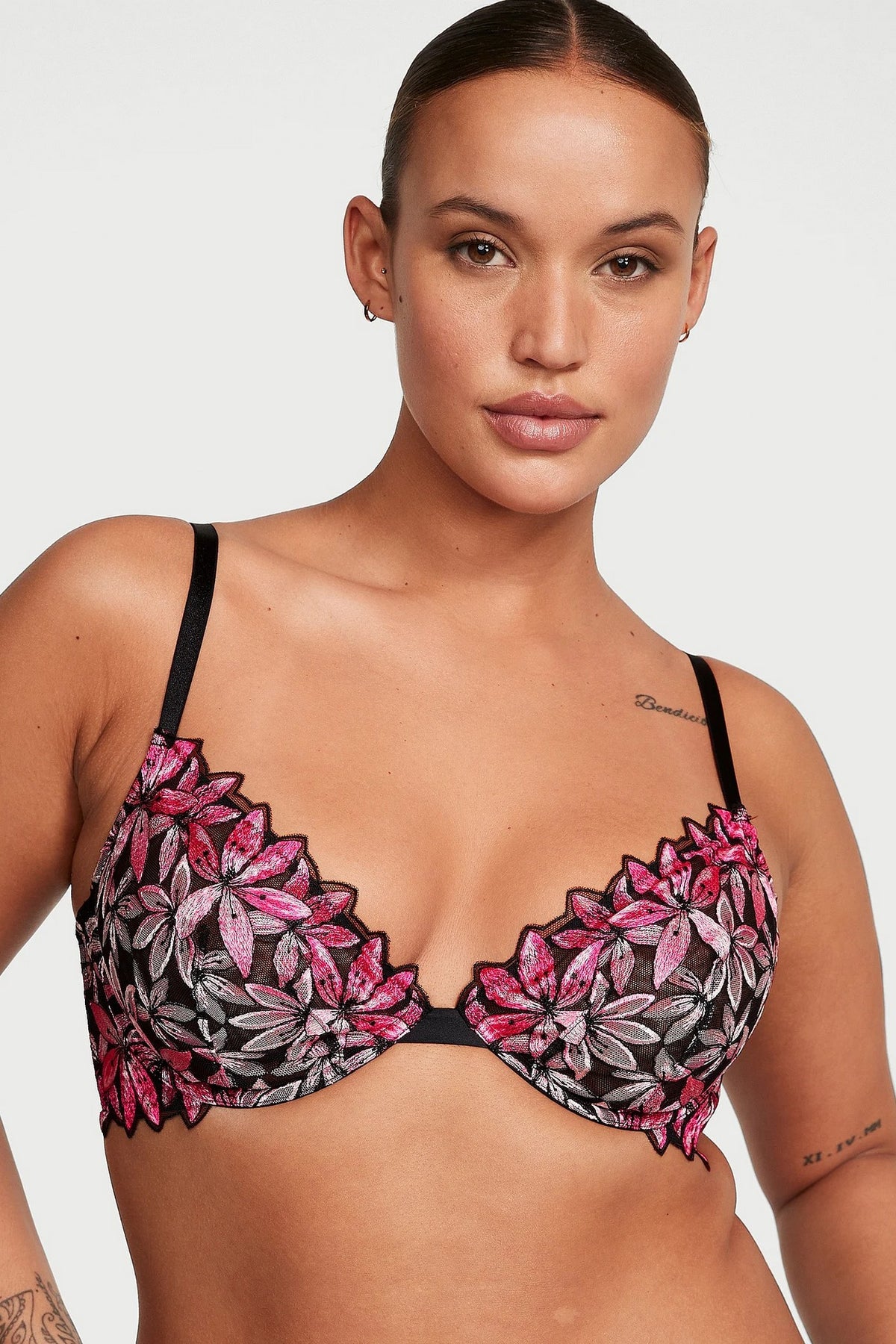 Бюстгальтер з вишивкою 867621662 black/rose Victoria`s Secret