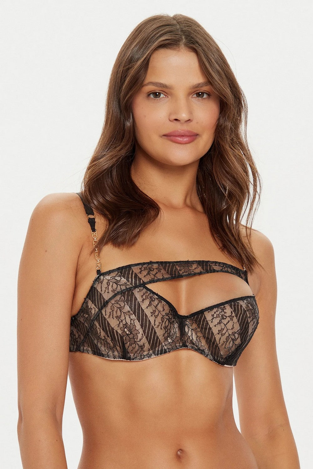Мягкий бюстгальтер из кружева 010M9 Slash black