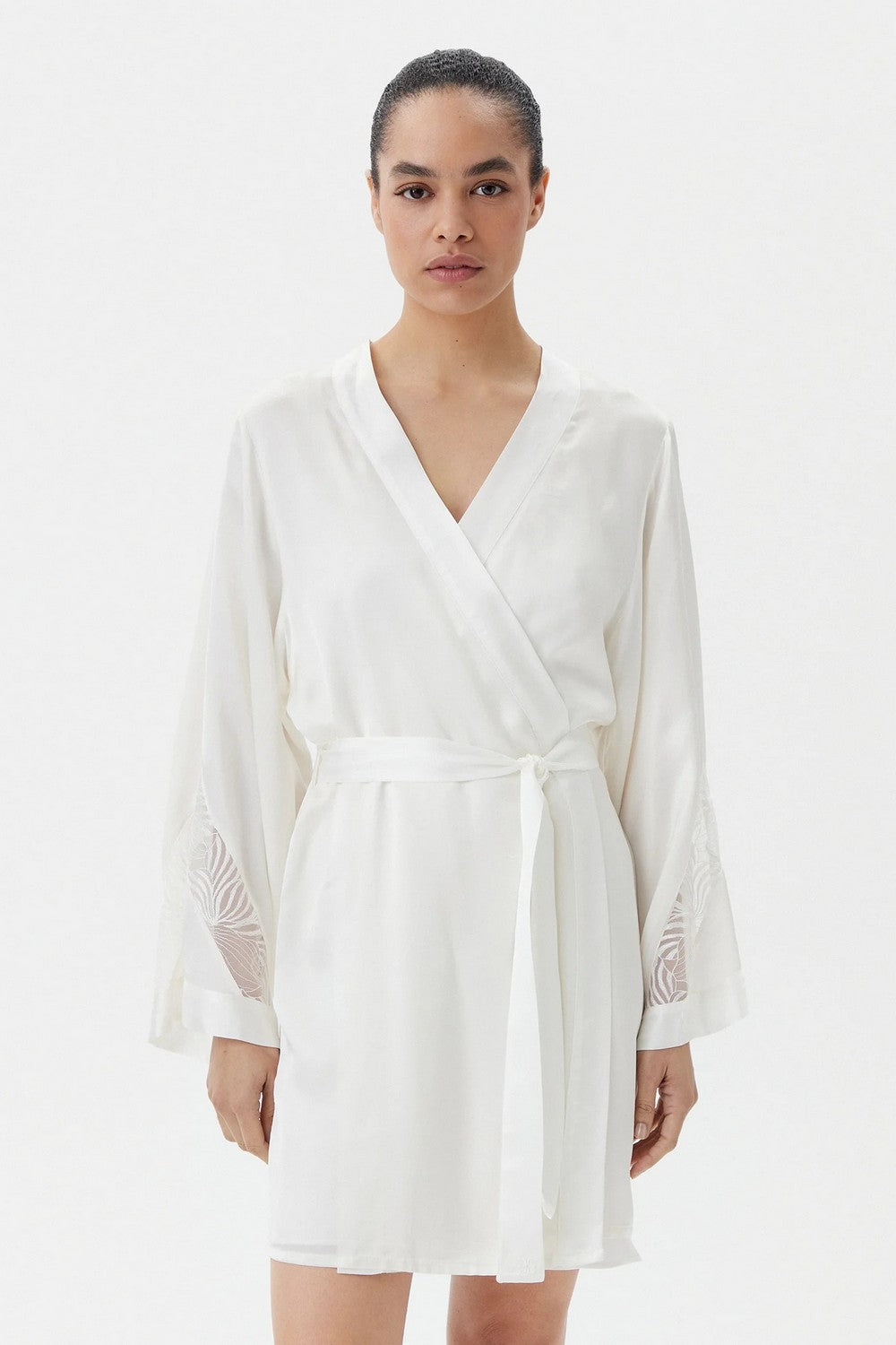 Короткие халат с вышивкой 17WV0 Legend milk