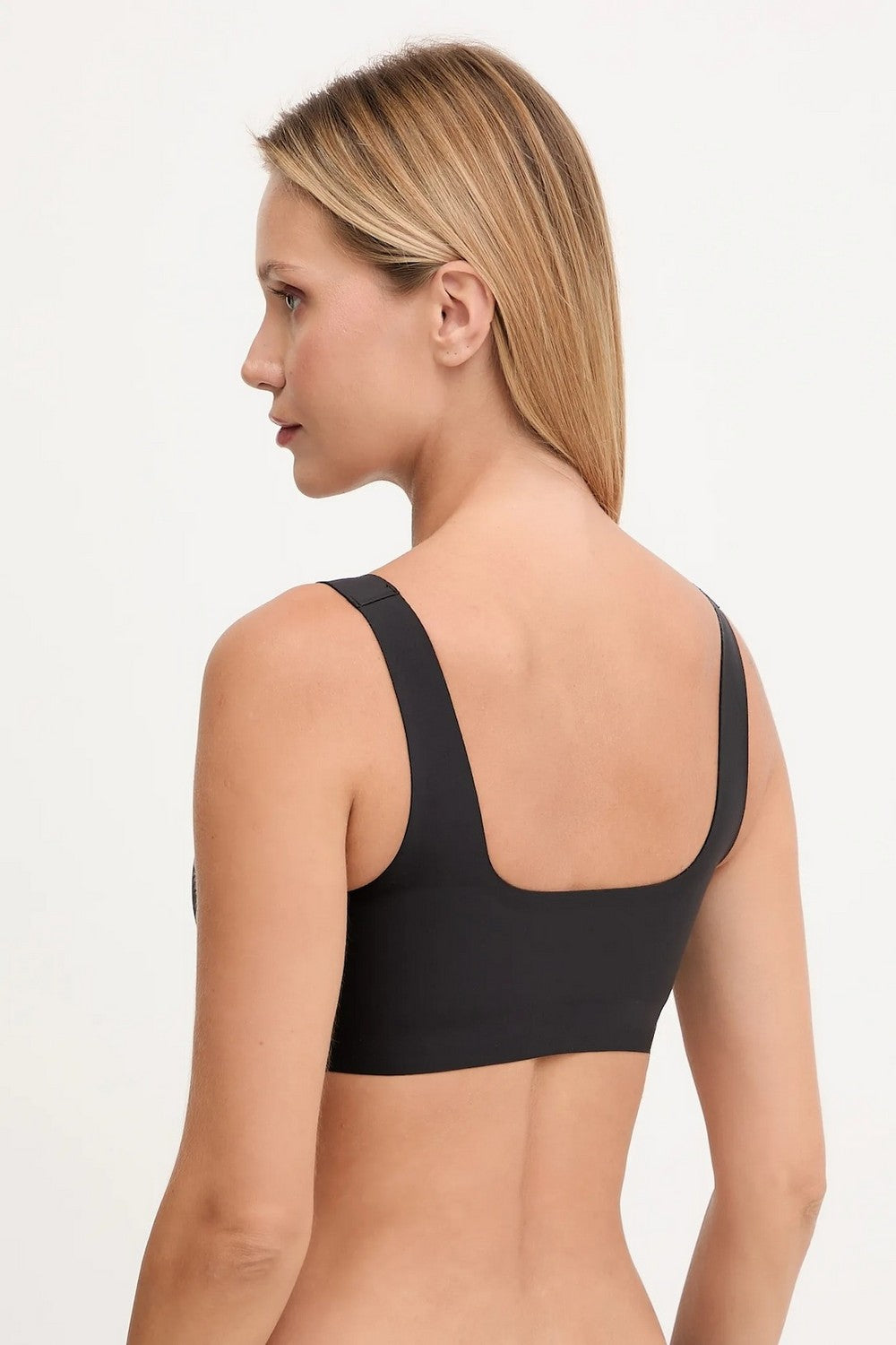 Бра-топ зі щільними чашками 26BQ2 Soft Stretch Power black