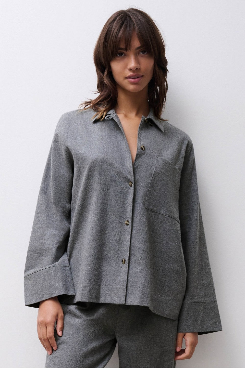 Домашняя блуза на пуговицах Karl 1A3H0 anthracite