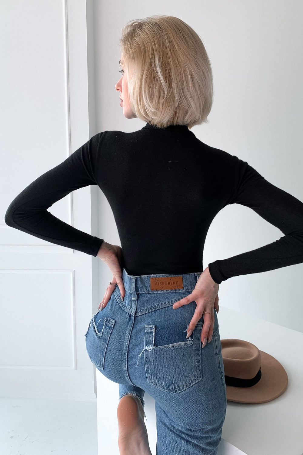 Трикотажный боди-гольф Emily GH20608/1 black