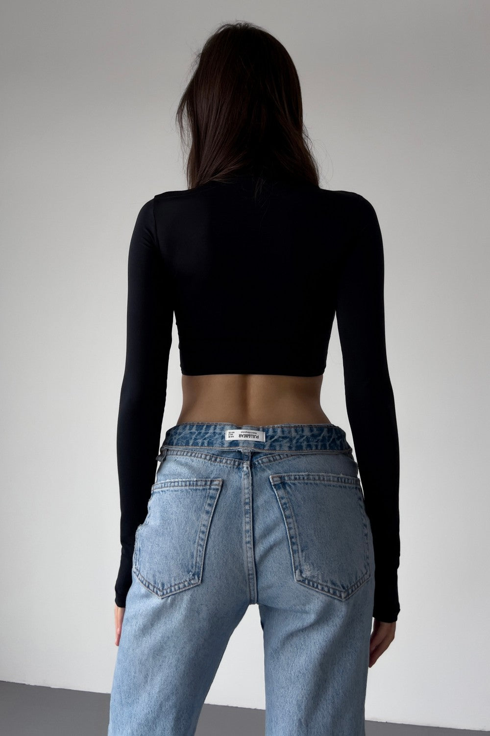 Кроп-топ с горловиной Mercy GH20612/1 black