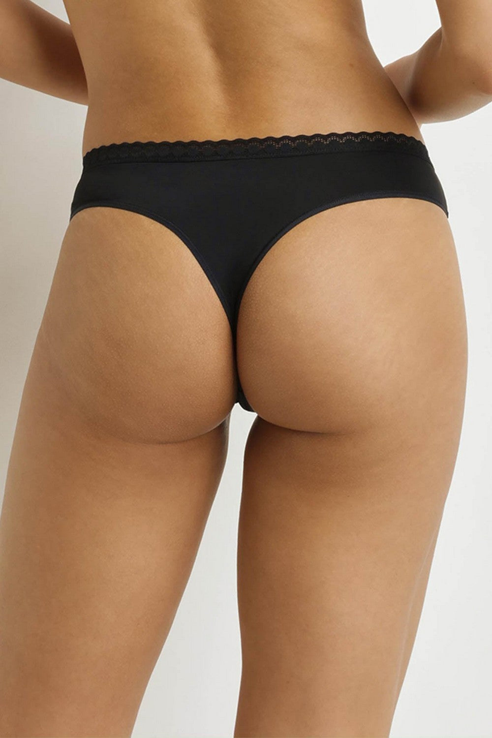 Трусики стринг из микрофибры D0E94 Daily Micro black