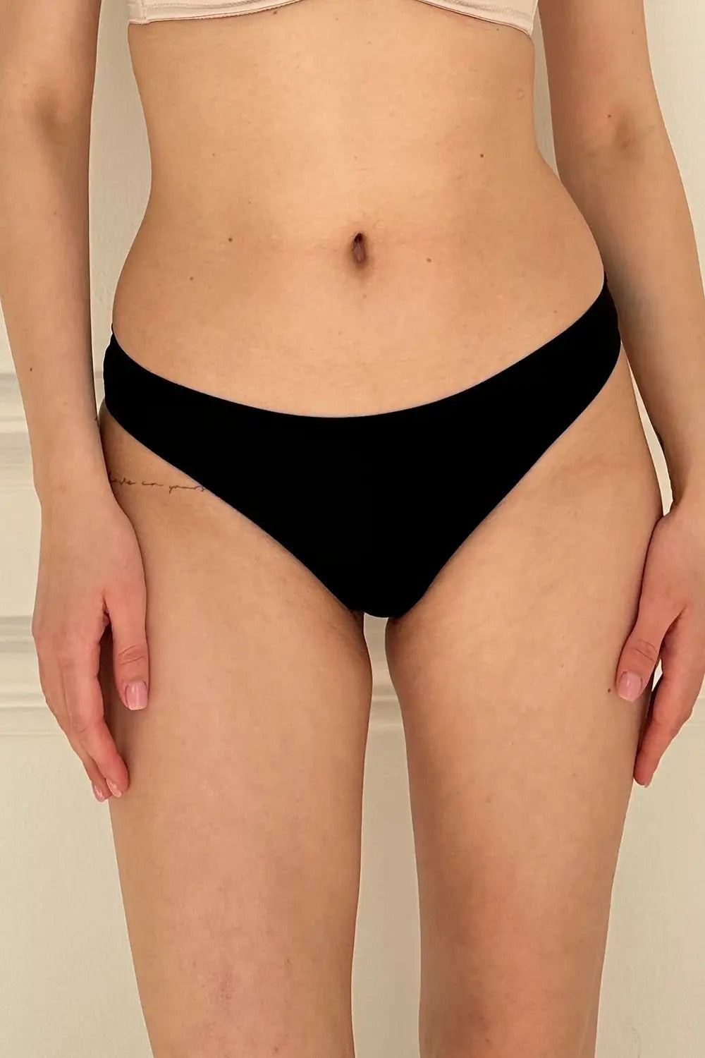 Трусики бразилиана Dolores 012 26 02 black