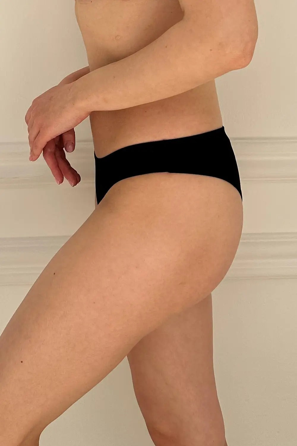 Трусики бразилиана Dolores 012 26 02 black