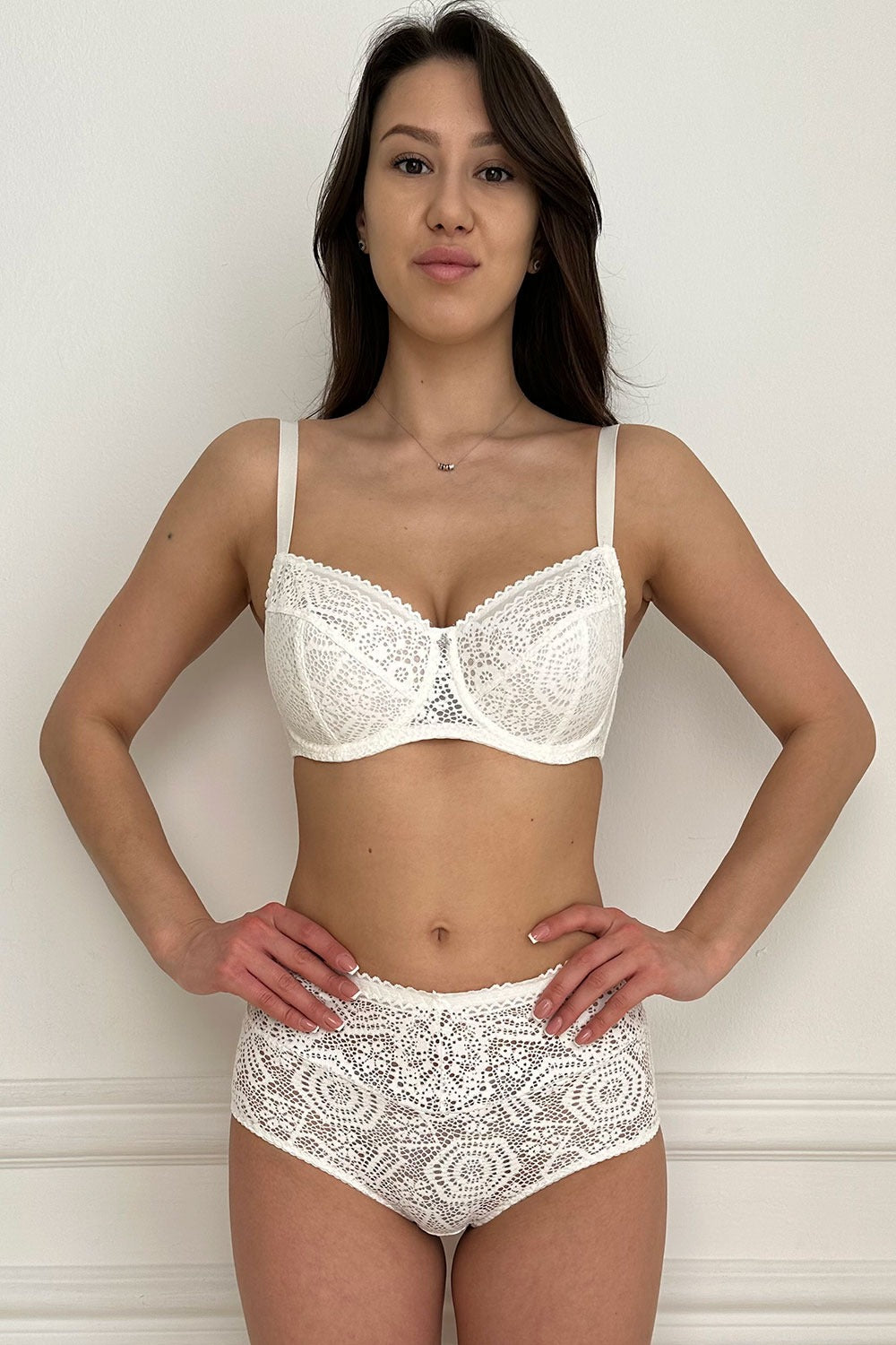 Кружевной бюстгальтер на косточках Monika 017 15 07 ivory