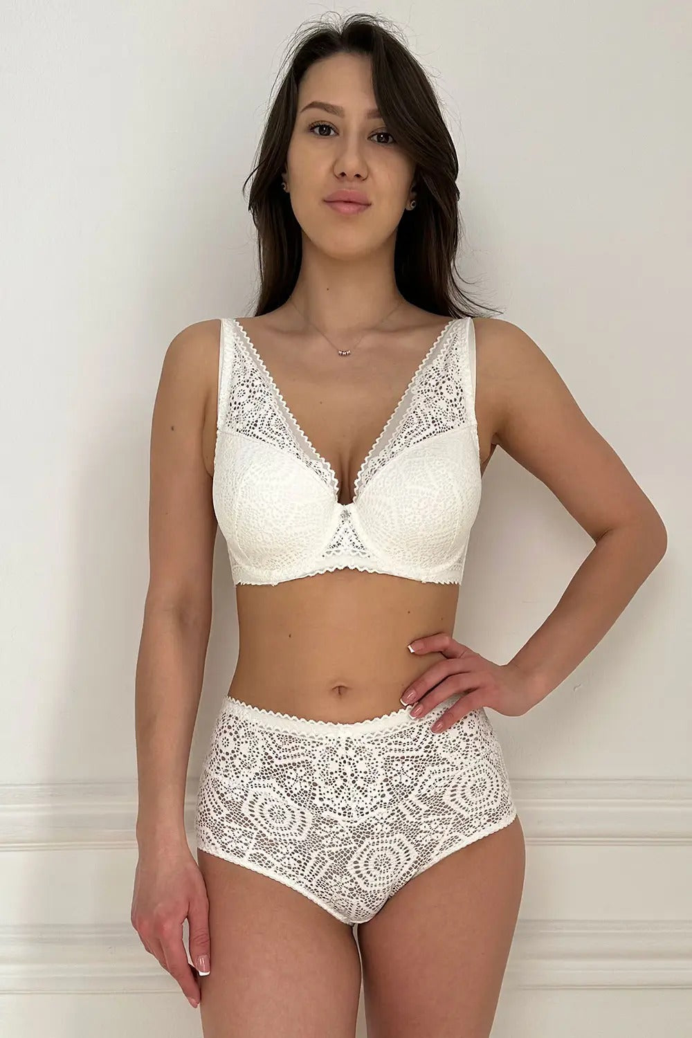 Кружевной бюстгальтер на косточках Monika 017 19 07 ivory