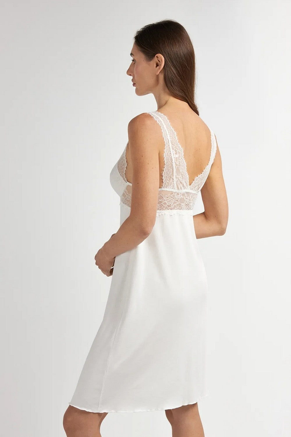 Нічна сорочка з мереживом LDM 111/13/03 Beatrise milk