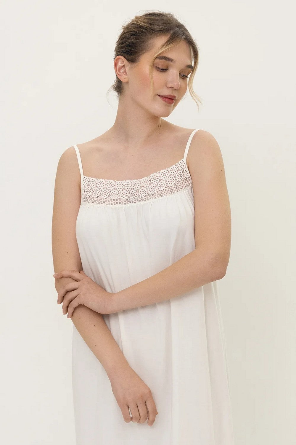 Нічна сорочка з модалу LDM 117/16/01 Katrusia milk