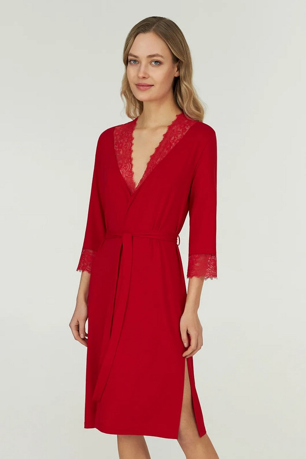 Халат с разрезами LGM 200/35/01 Ruby red