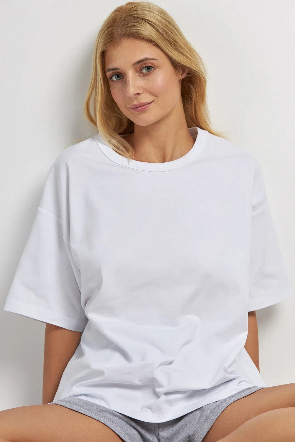 Хлопковая футболка оверсайз LSK 32/01/01 Basic white