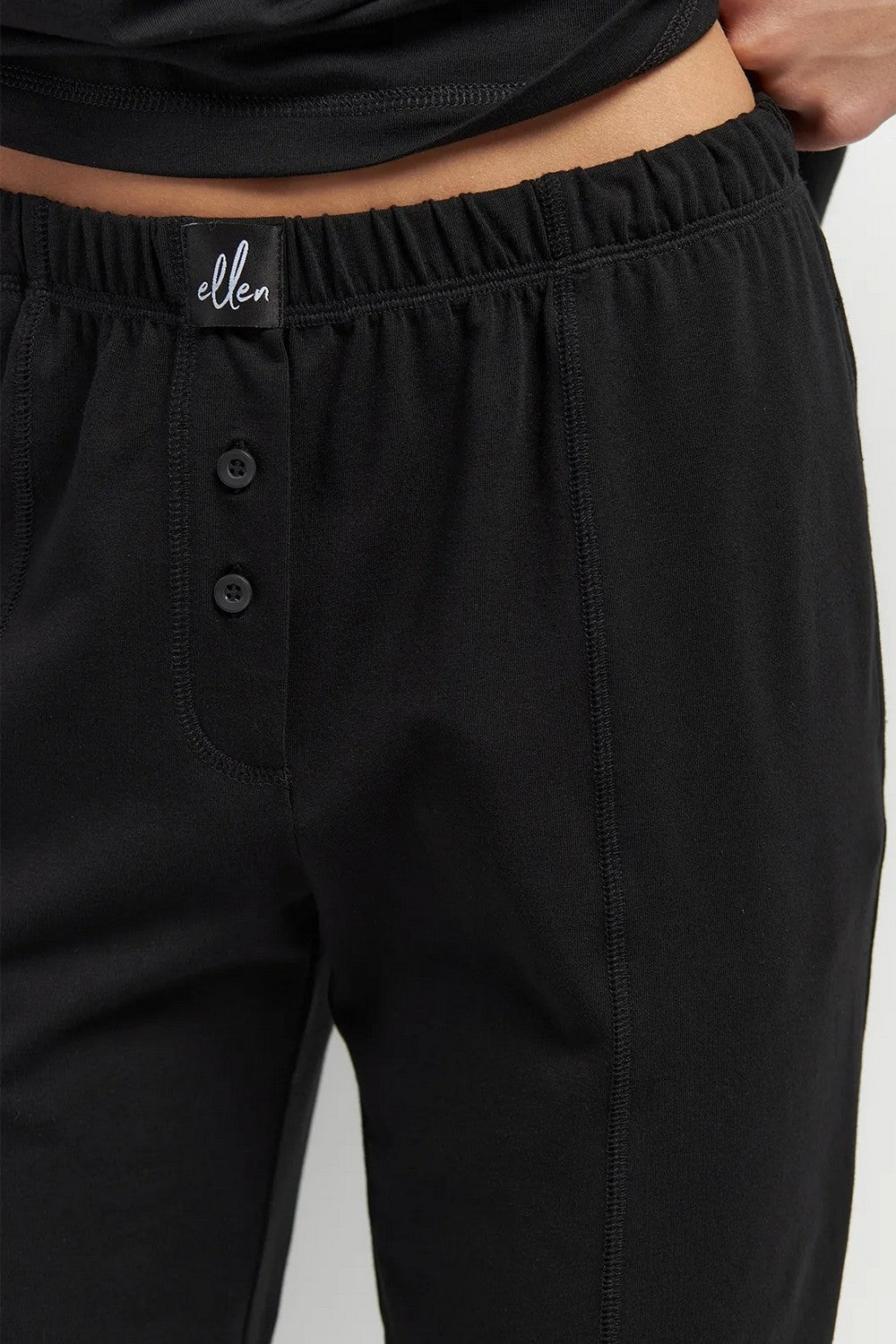 Брюки с карманами LTK 81/12/02 Basic black