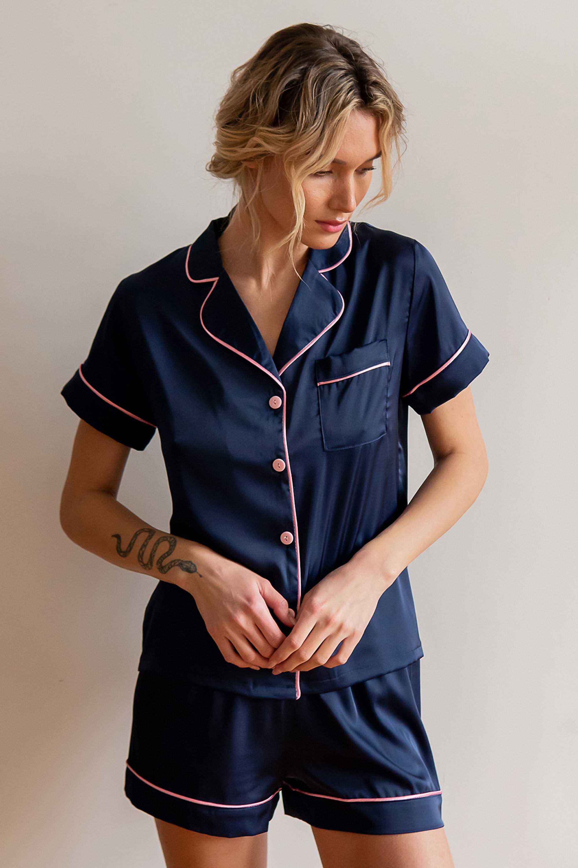 Шелковая пижама на пуговицах Indigo SH0008-14-58