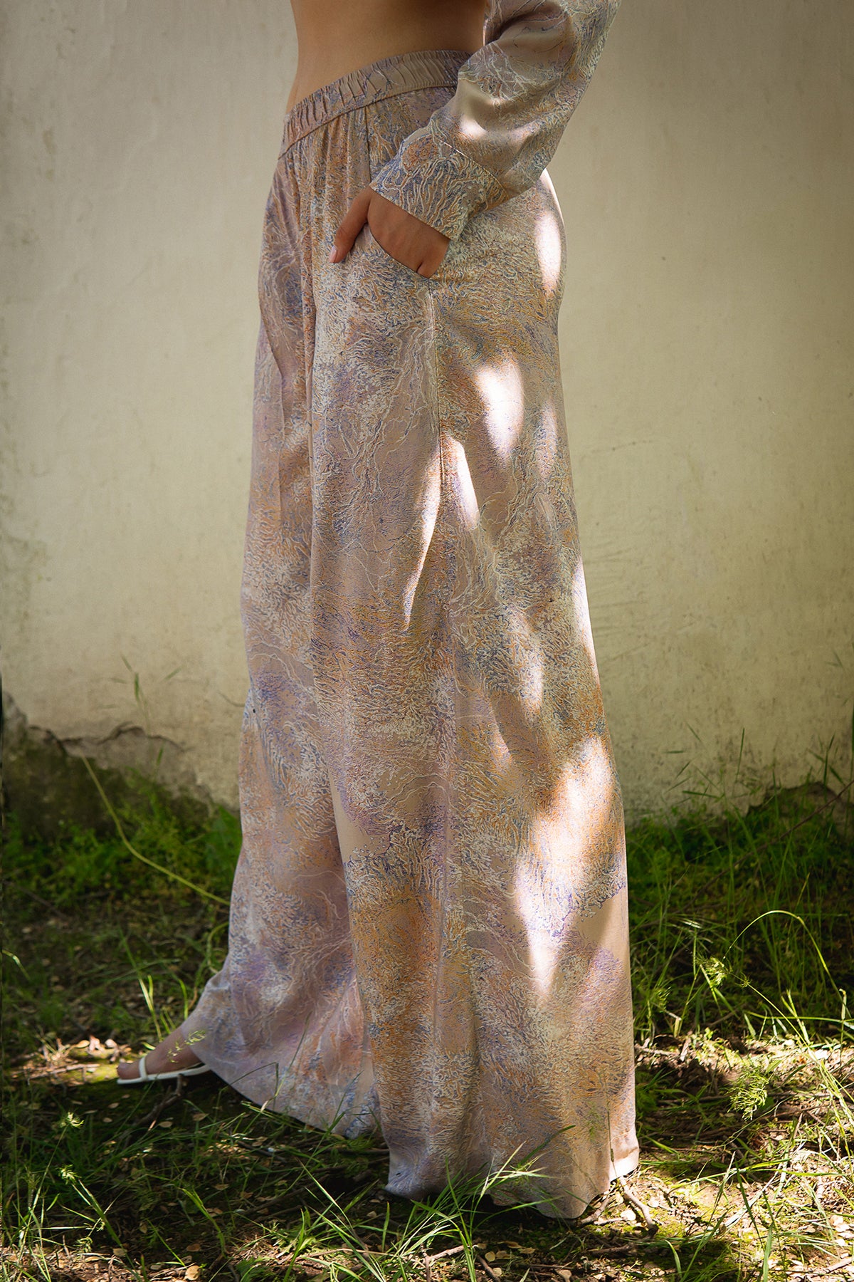 Брюки с защипами из штапеля Veronique VS0072-27-09 beige