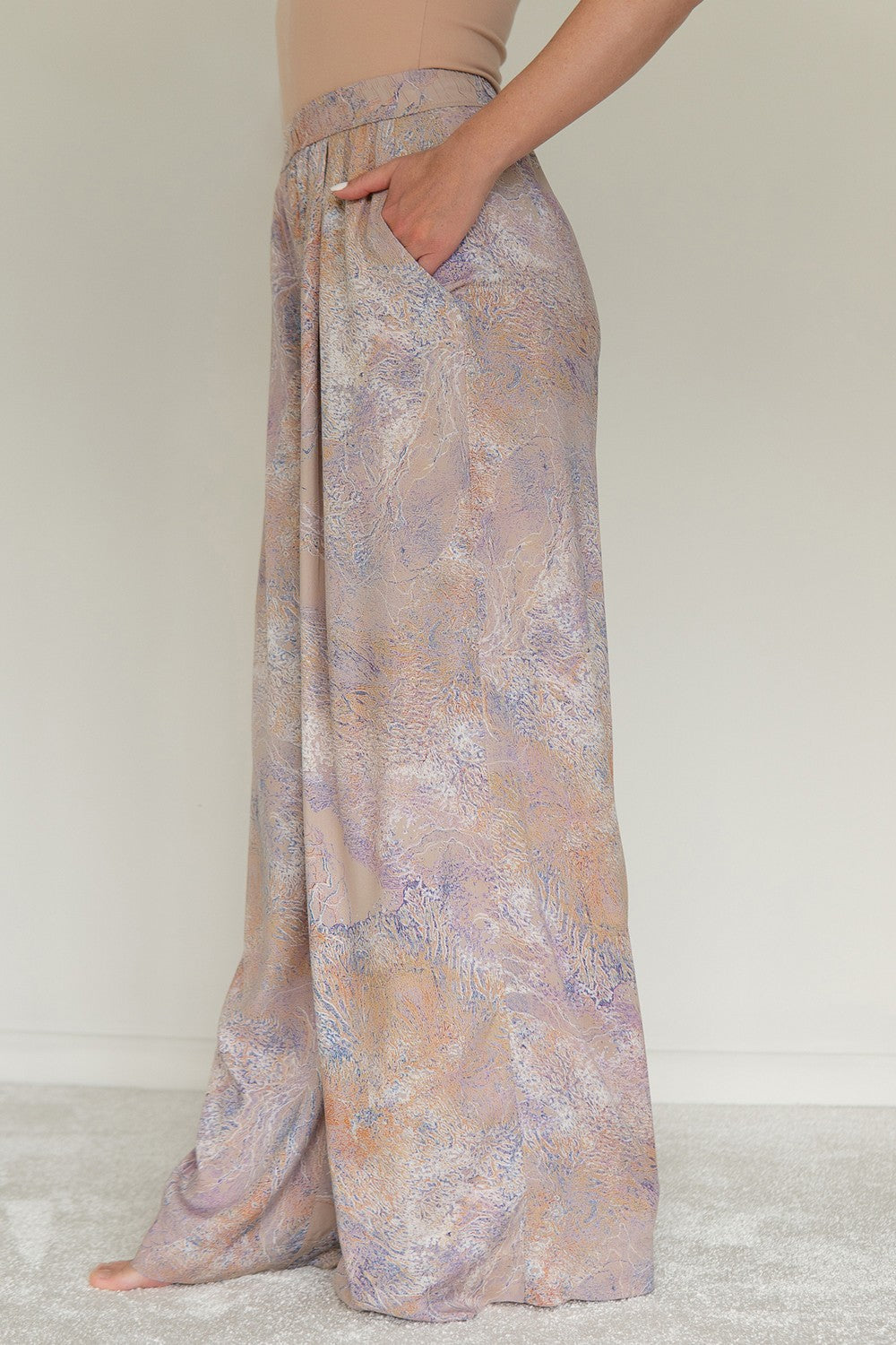 Брюки с защипами из штапеля Veronique VS0072-27-09 beige