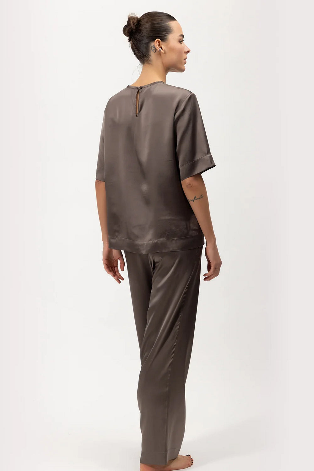 Шелковая футболка 242207-02 The Lady chocolate