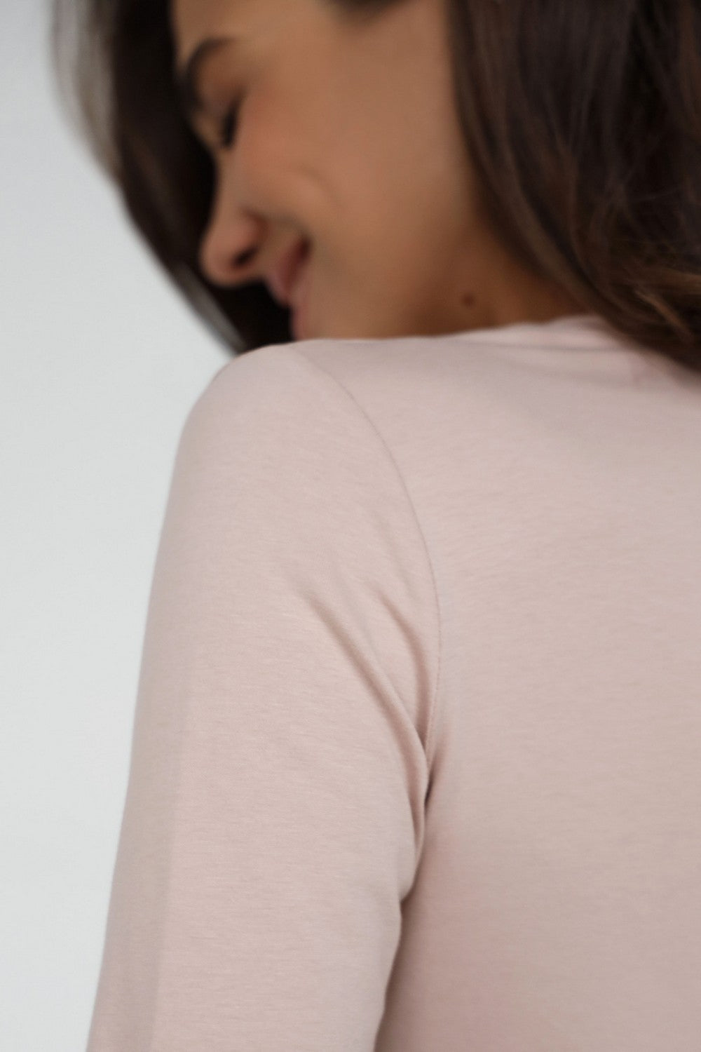 Хлопковый лонгслив 23132 dark beige