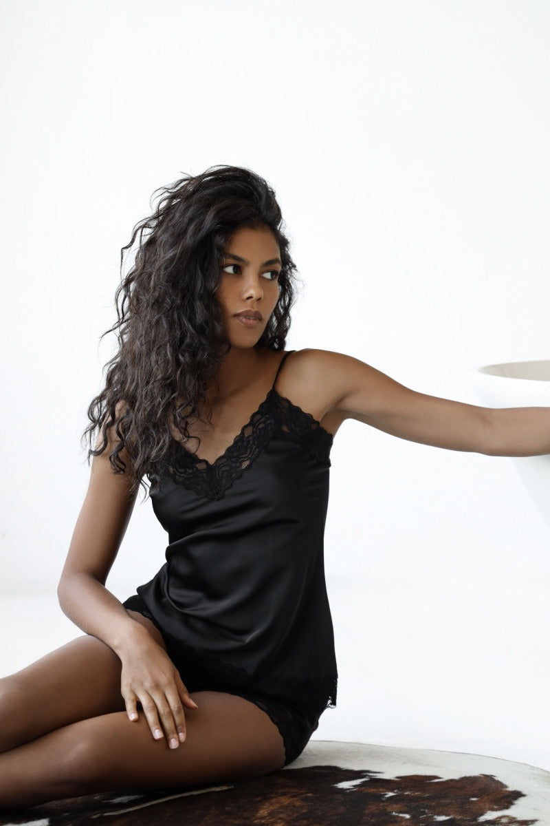 Шелковая пижама с кружевом 24062 black