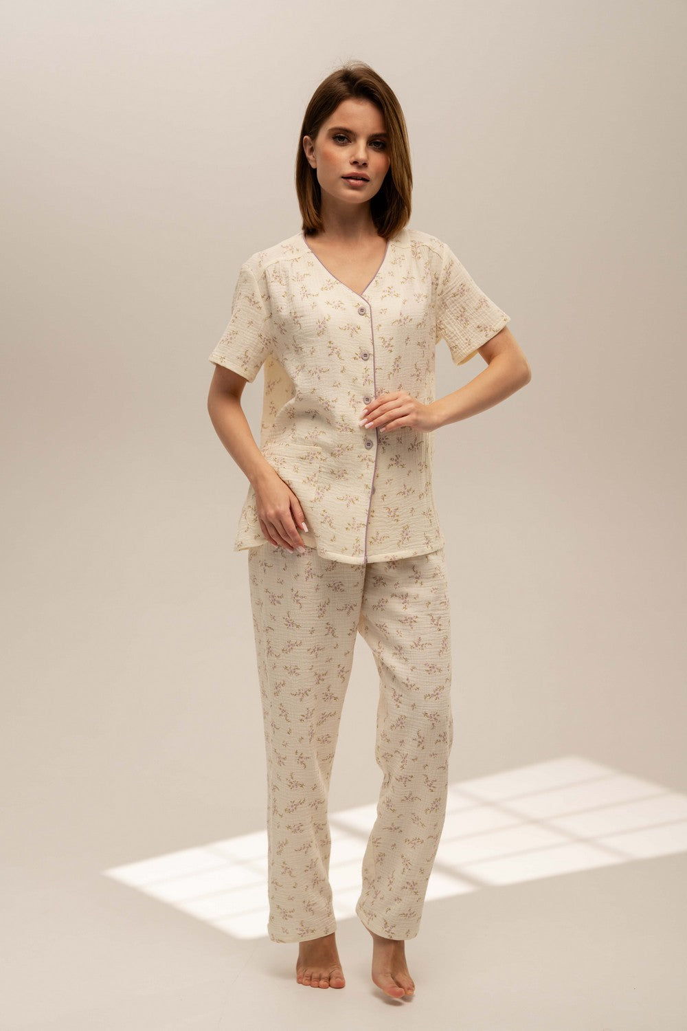 Муслінова піжама з квітами 25061