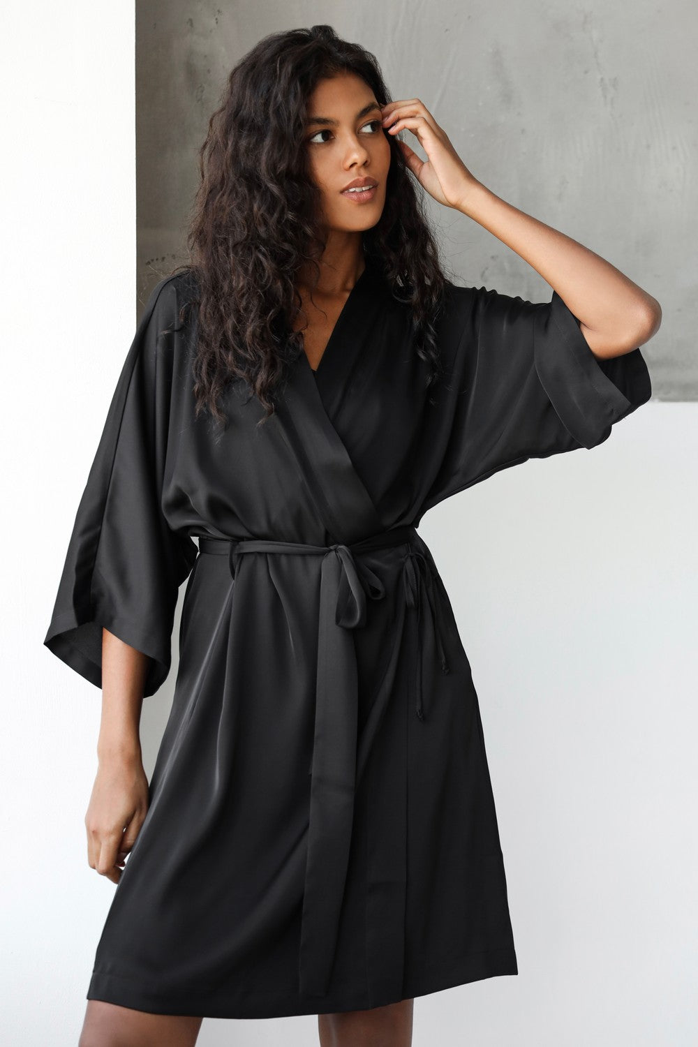 Шелковый халат Белла 10003-1 black