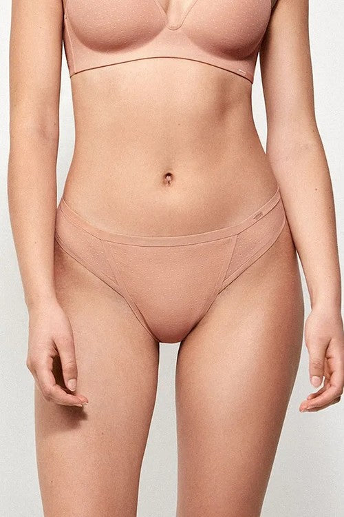 Трусики стринг из микросетки 1/10047B nude