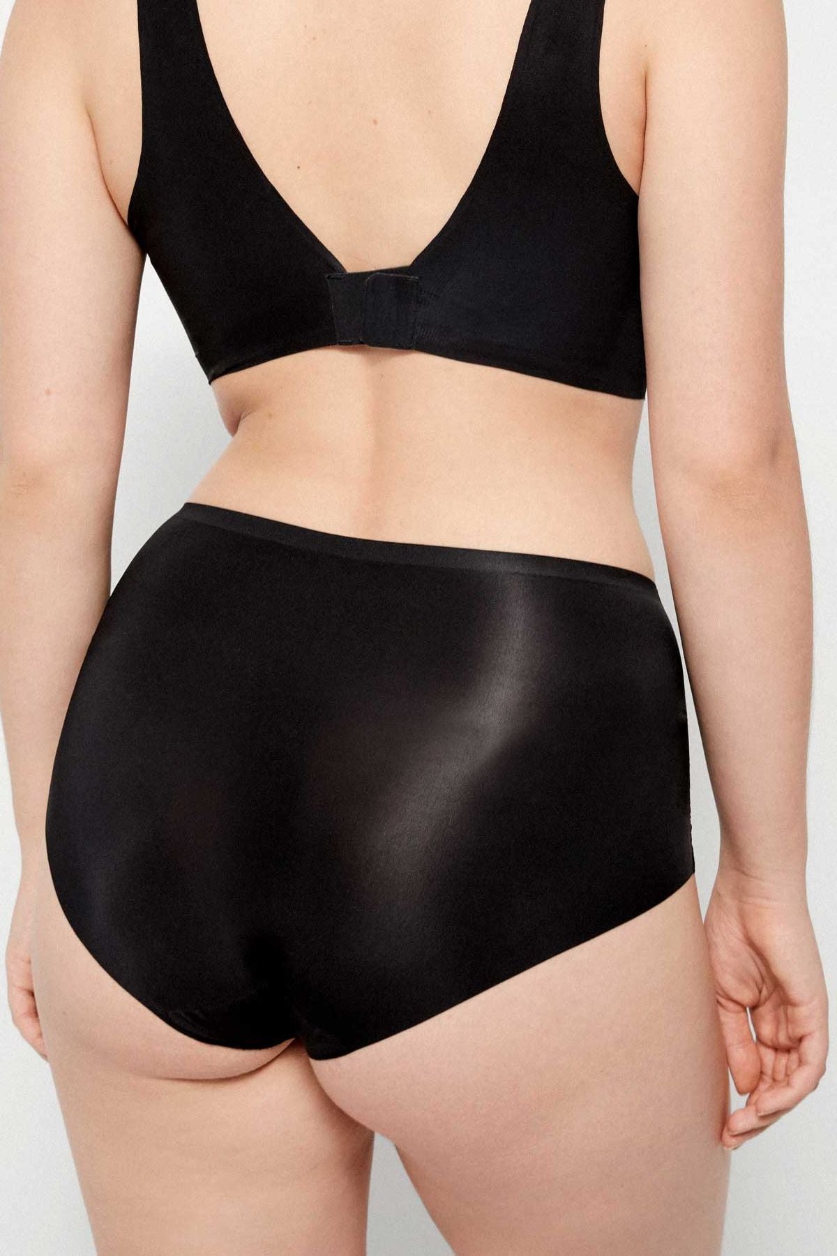 Бесшовные трусики слип 10027B black