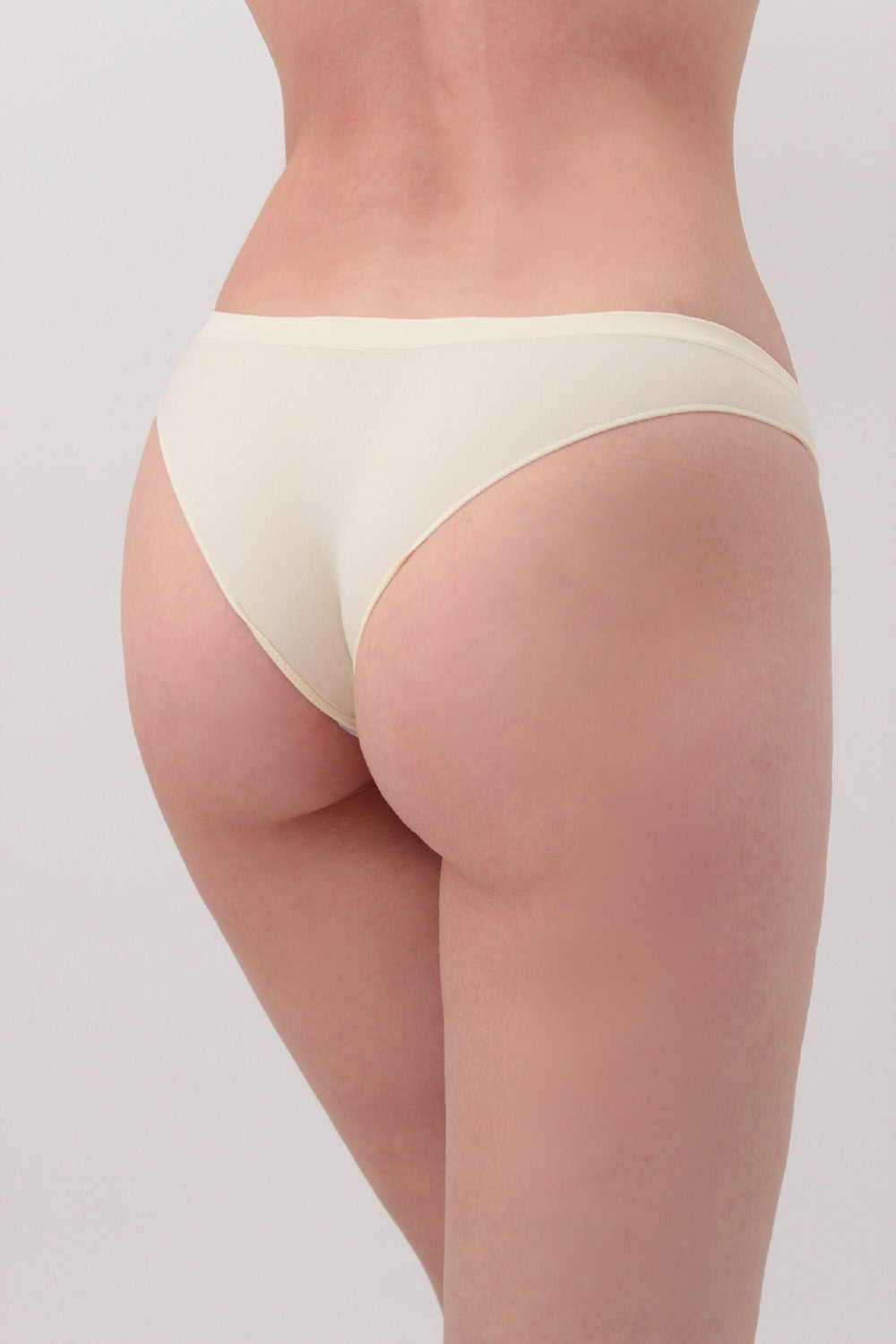 Безшовні трусики бразиліана 1009644 Brasilian Briefs Color vanilla