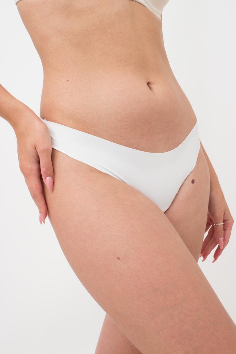 Трусики стринг с кружевом L5128B-M UP-00001782 white