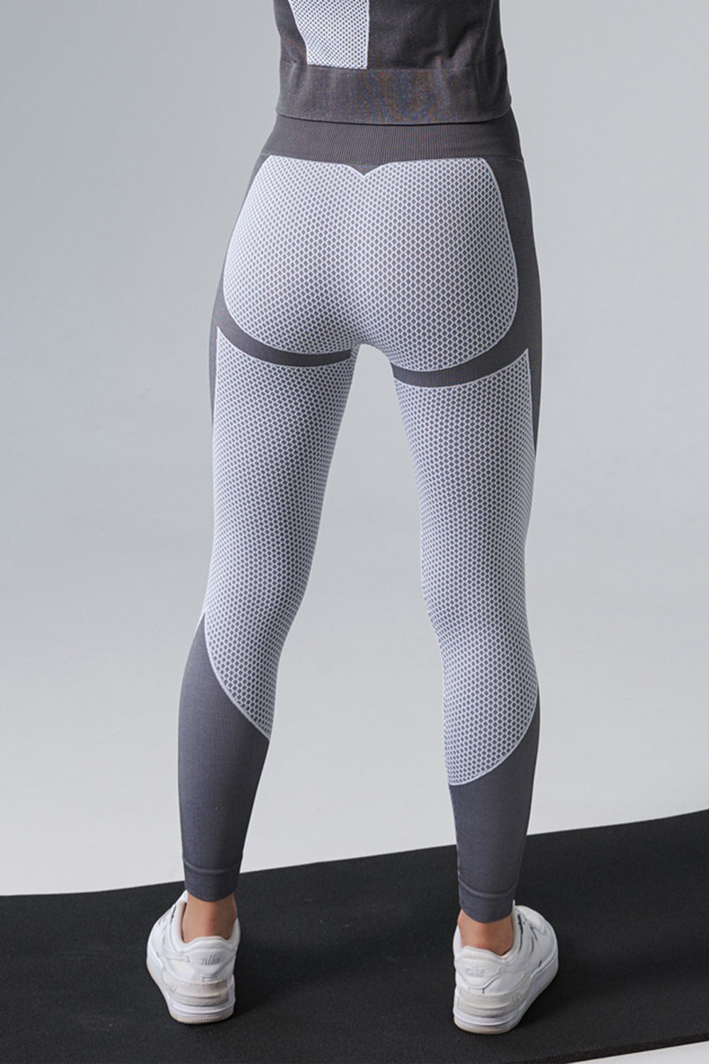 Легінси з акцентними вставками Sport Fit UP-00003504 white/grey