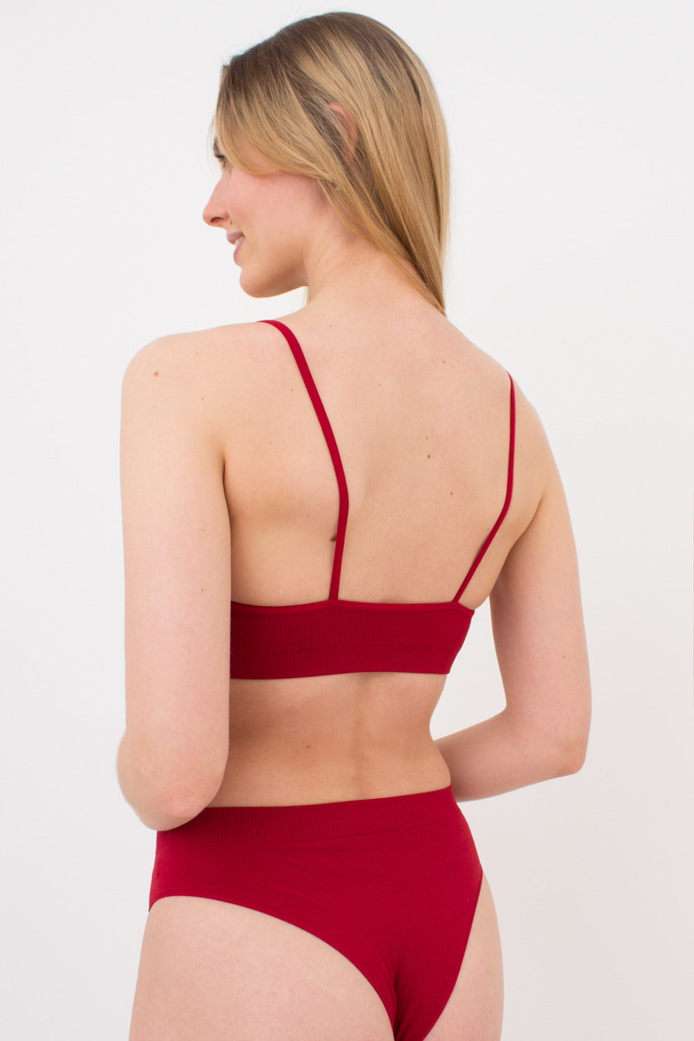 Безшовний бра-топ у рубчик Cami Top Rib UP-00000413 winery