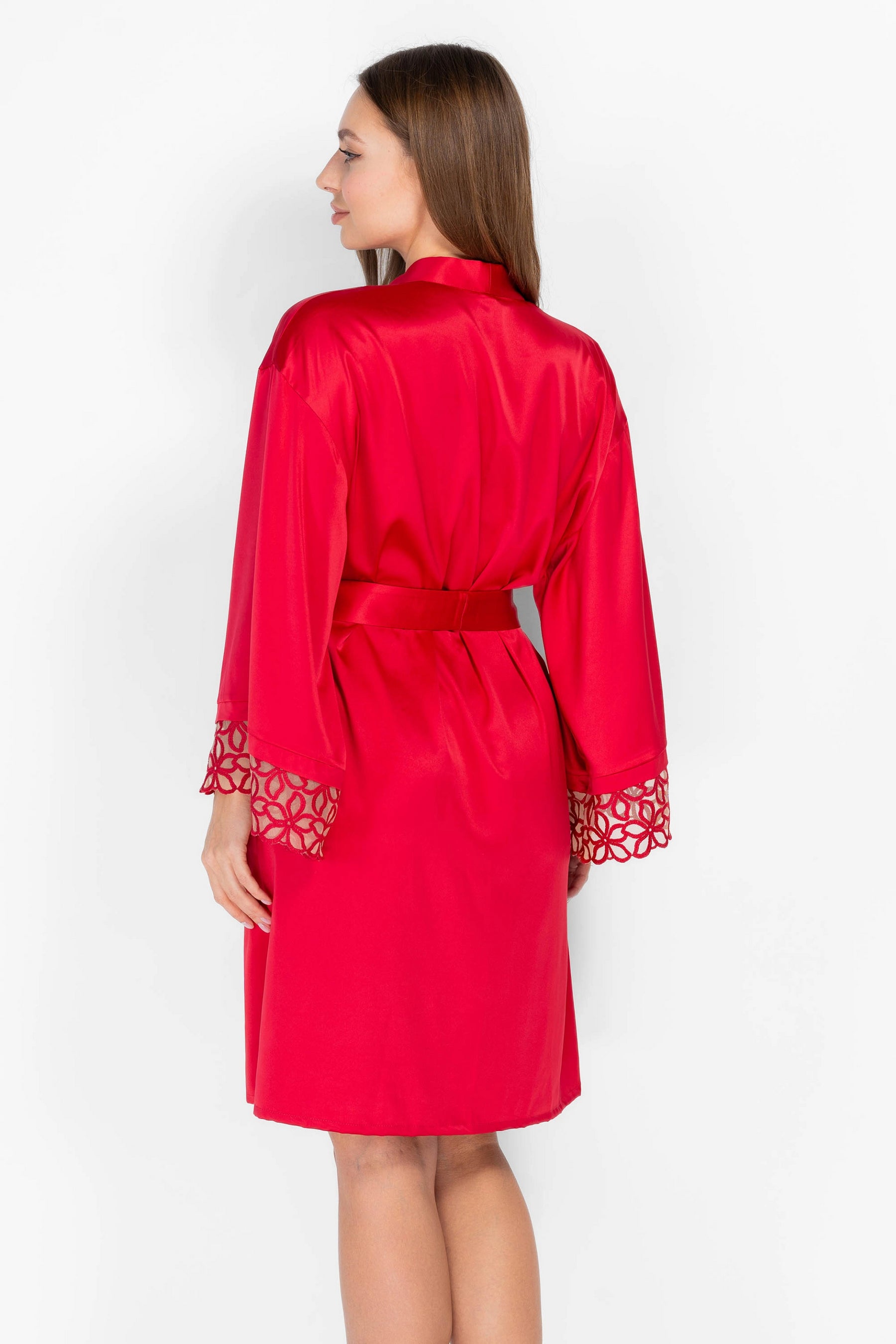 Халат с вышивкой 8181-6715 29 raspberry