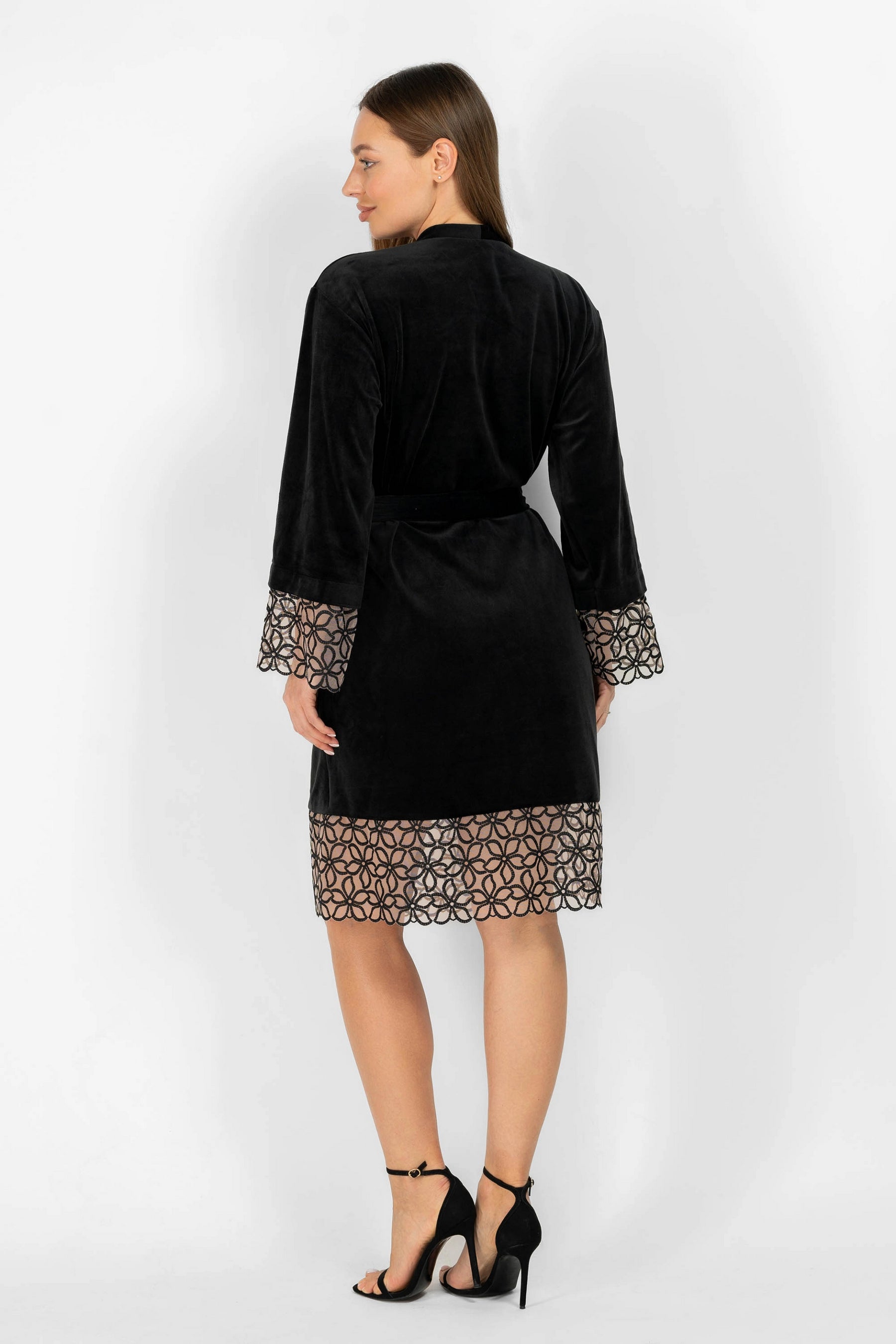 Велюровый халат с вышивкой 8181-6743 01 black