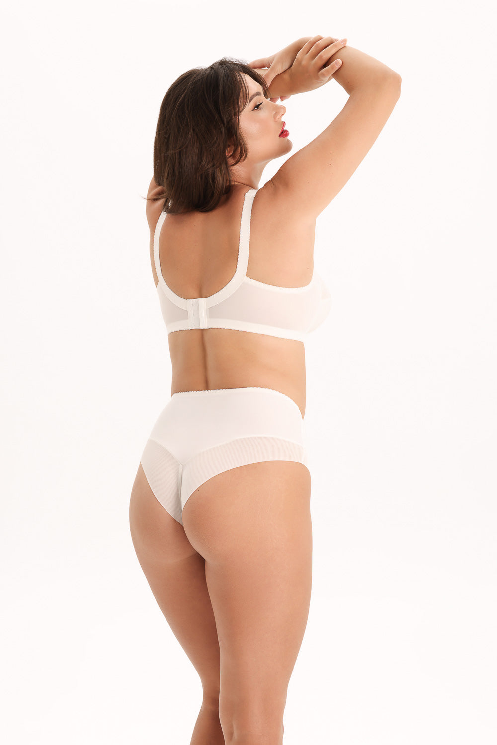 Мягкий бюстгальтер без косточек Melanka 5233 milk