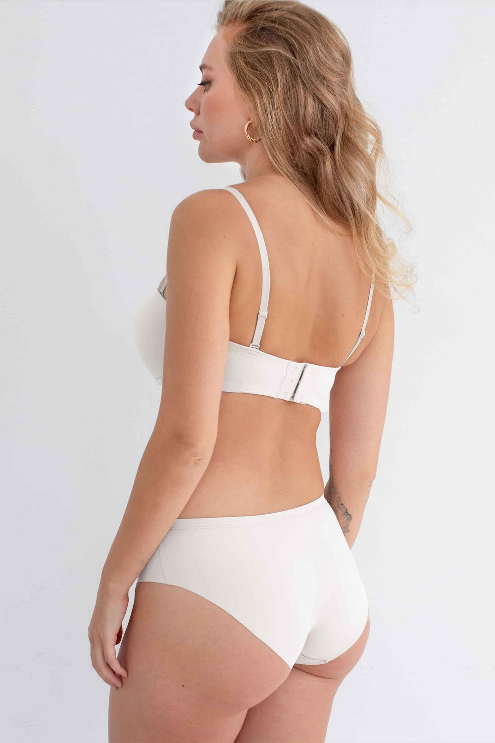 Бюстгальтер бандо из микрофибры 2596.01 Touch ME antique white
